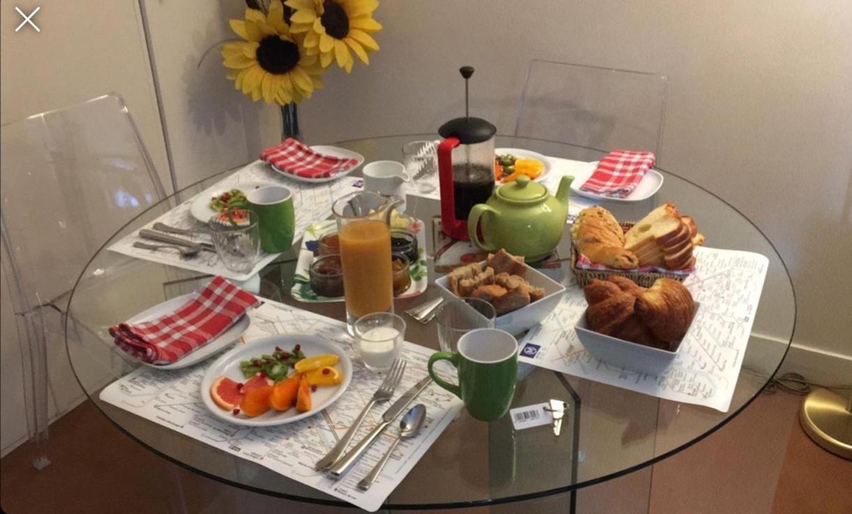 52 Clichy Bed & Breakfast - Chambre D'Hotes Paryż Zewnętrze zdjęcie